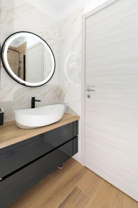 Tata Apartment Σπλιτ Εξωτερικό φωτογραφία