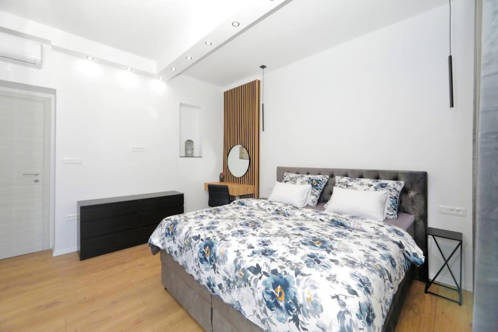 Tata Apartment Σπλιτ Εξωτερικό φωτογραφία